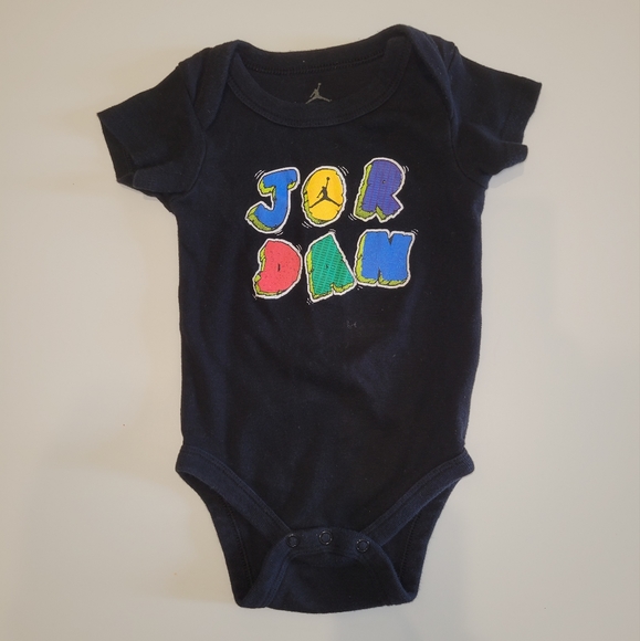 3 Piece JORDAN Bodysuit - Picture 2 of 8